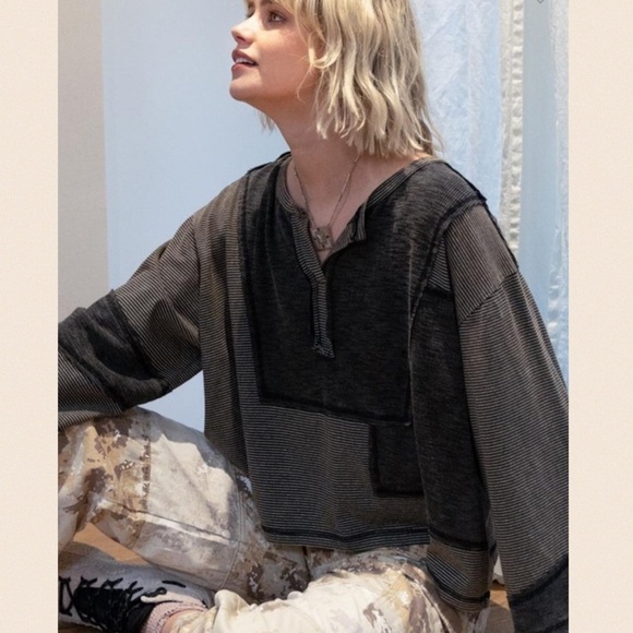 New! Black “Take The Day Off” Mismatch Top - Picture 2 of 14